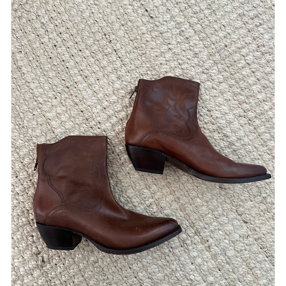 FRYE Boots - Picture 5 of 8